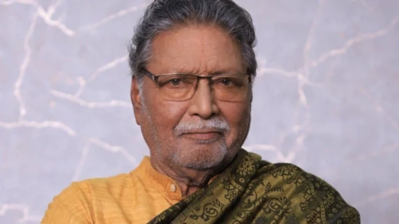 Vikram Gokhale shows improvement in health