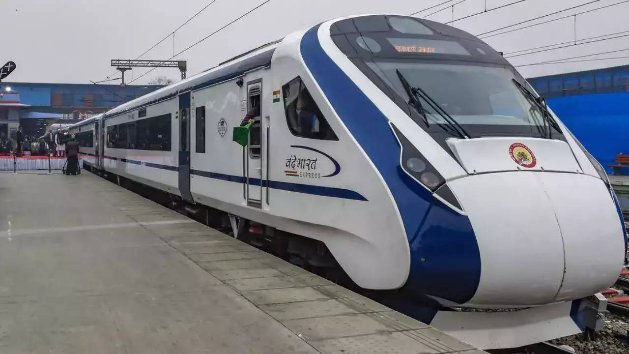400 Vande Bharat-Züge, davon 100 „Schrägzüge“