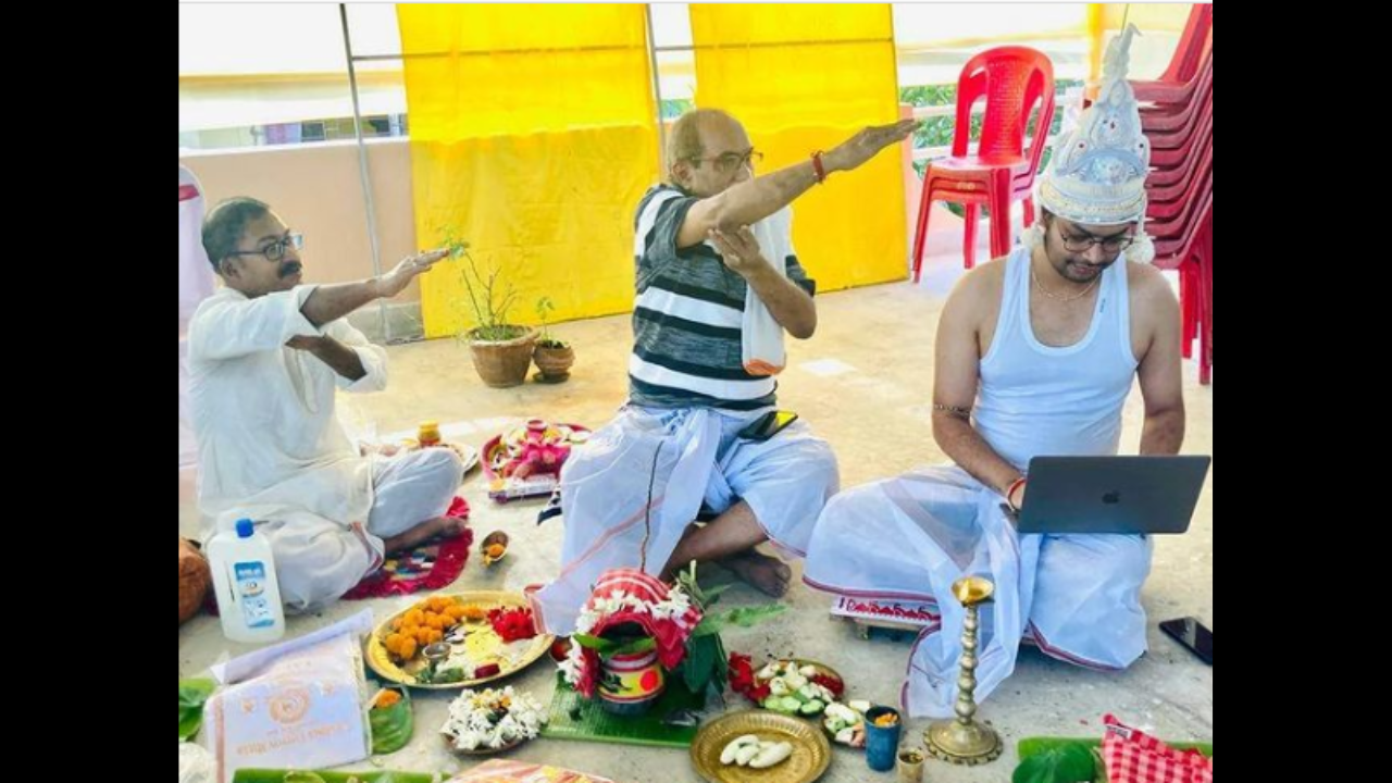 Work from mandap: Kolkata groom uses laptop during wedding ceremony in viral photo