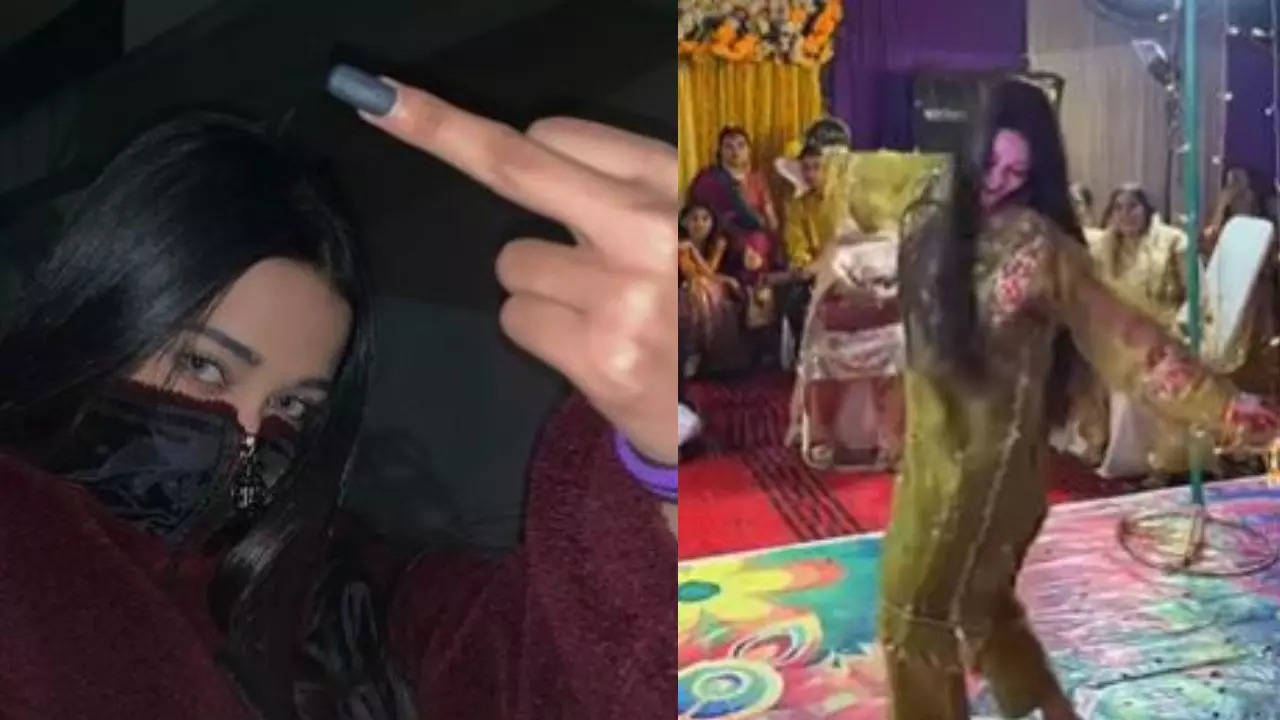 Mera dil ye pukare aaja | Pakistani viral girl Ayesha shows middle finger  in latest post | Viral News, Times Now