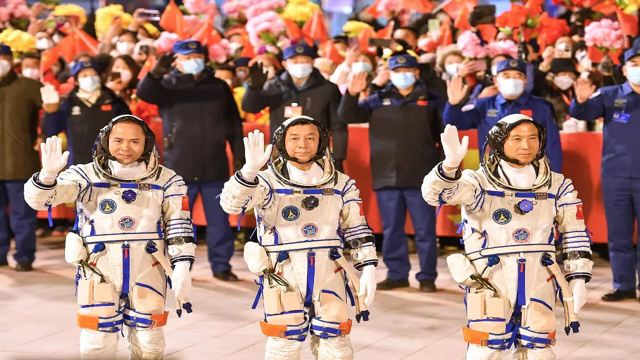 Shenzhou-15: China sends 3 new astronauts to Tiangong space station ...