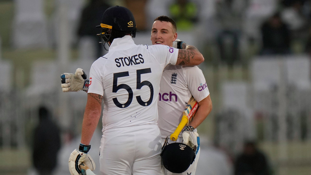 england pakistan day 1 stokes brook ap