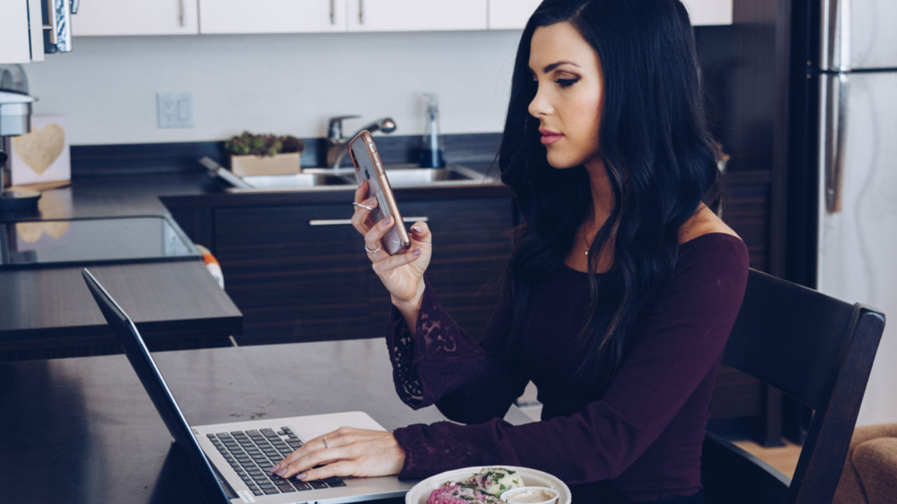 Setting some boundaries on your screen time is extremely beneficial for your health. Pic Credit: Pexels