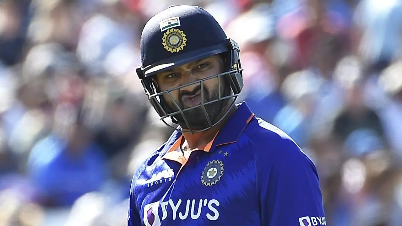 Rohit Sharma reacts AP7