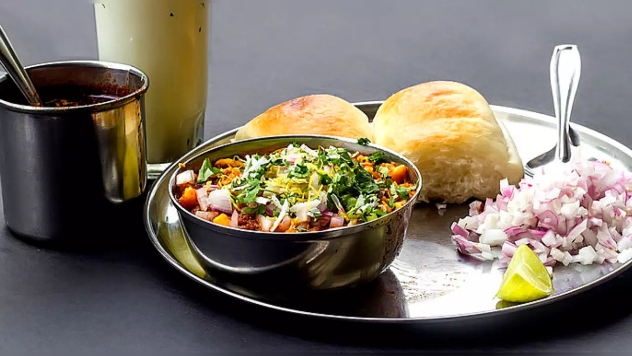 Kohlapuri Misal Pav | Photo: Ankushkr2020,  Wikimedia Commons