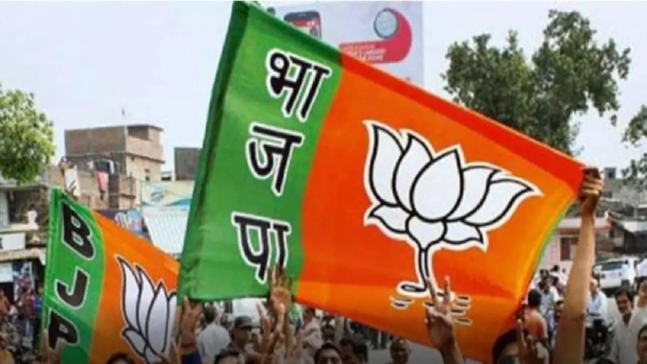 Himachal Pradesh Exit Poll Result BJP marginally winning over Congress with 34-42 seats no seat for debutant AAP