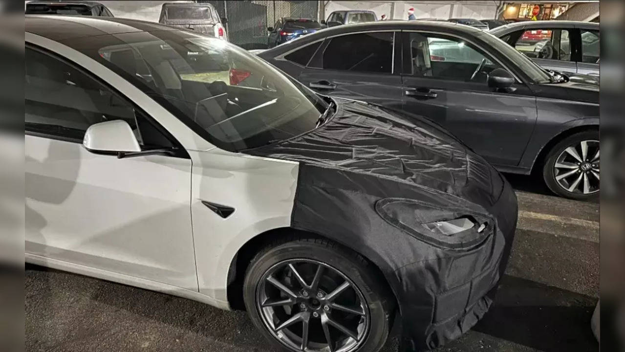Updated Tesla Model 3 spotted ahead of expected launch in 2023