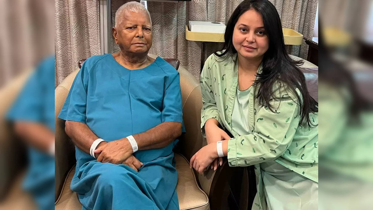 Lalu Prasad Yadav received a kidney from his eldest daughter Rohini Acharya. (Photo credit: Rohini Acharya/Twitter)