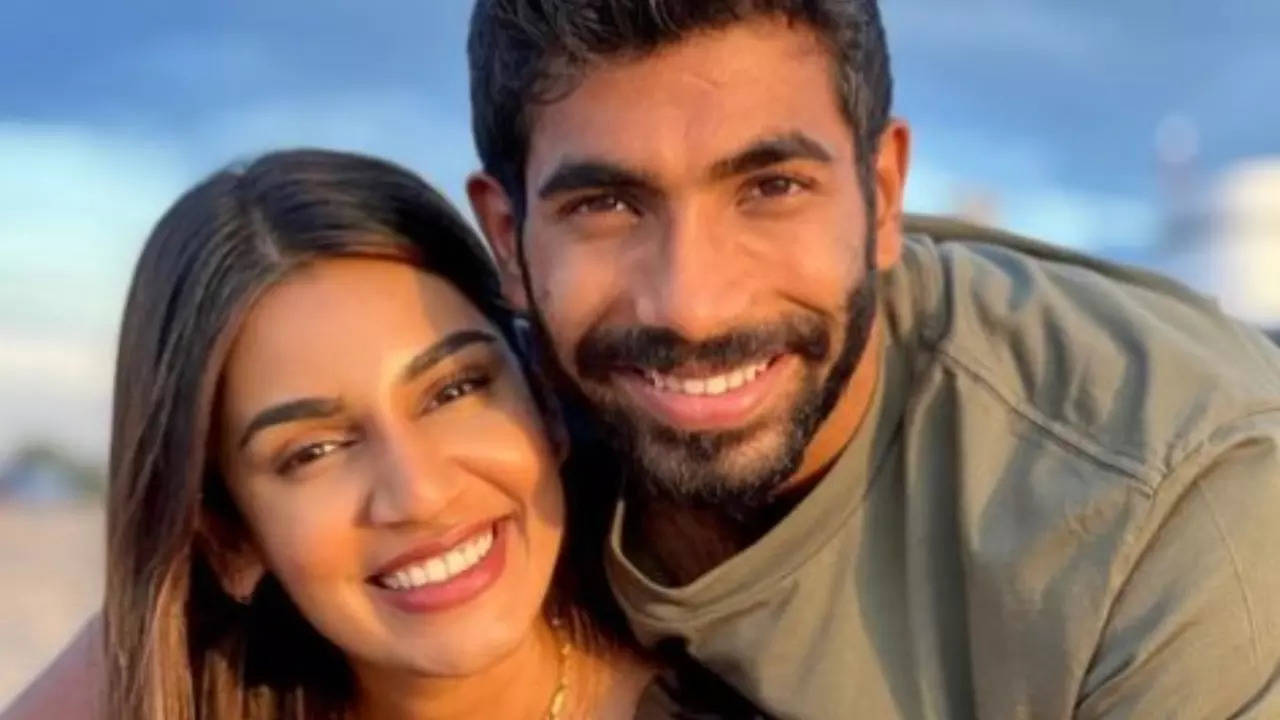 Jasprit Bumrah and his wife Sanjana Ganesan