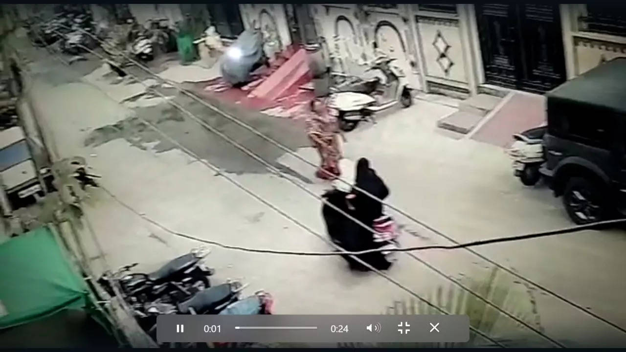 nagpur acid attack CCTV