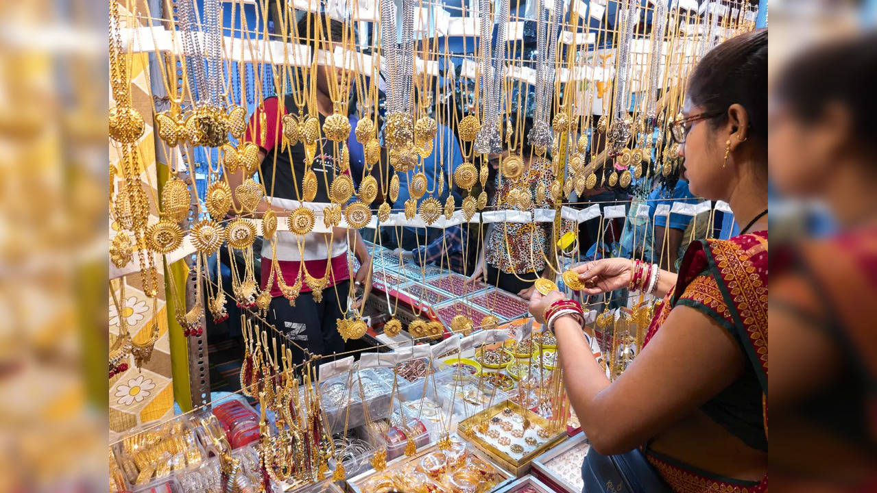 RBI allows resident entities to hedge gold price