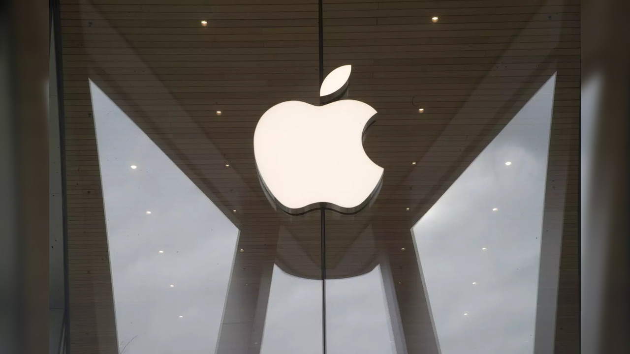 Apple Car launch delays to 2026, may cost under $1,00,000.