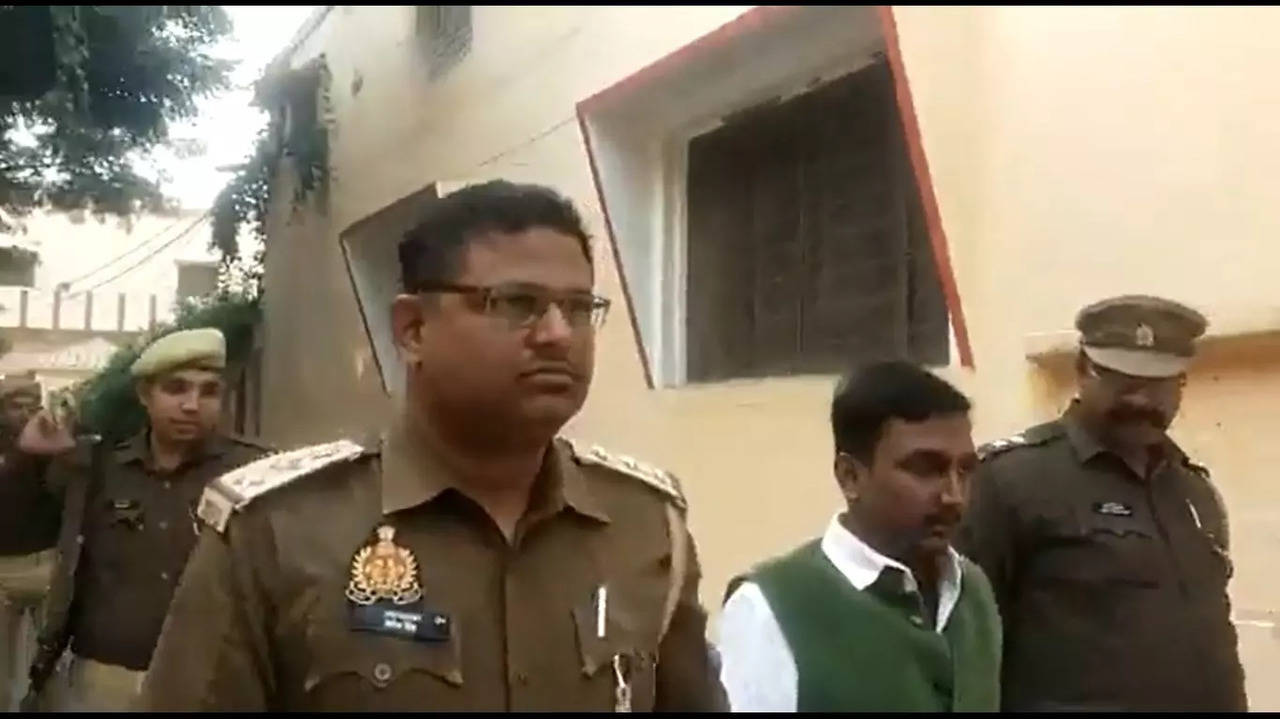 Samajwadi Party student leader detained by Police in Mirzapur, UP.