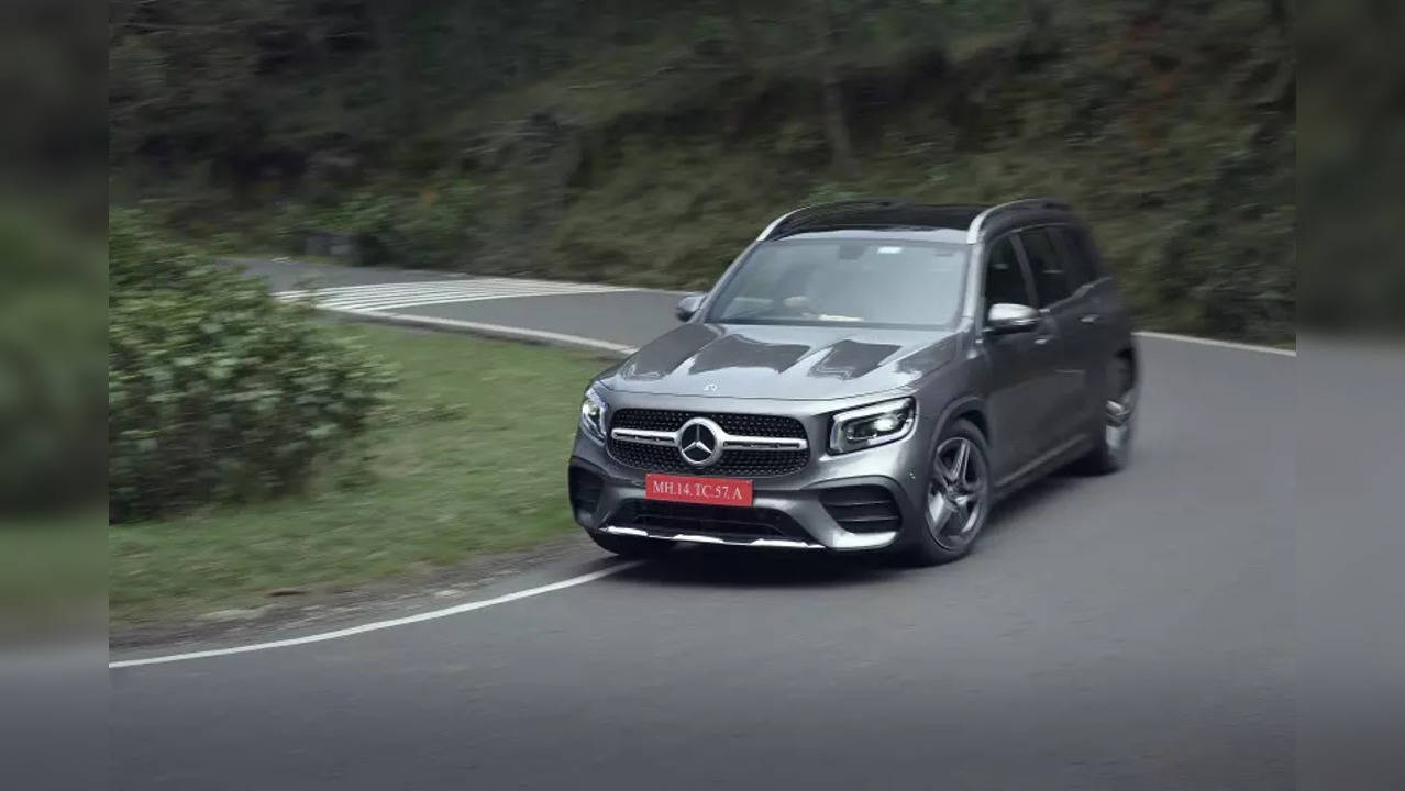 Mercedes-Benz GLB in action