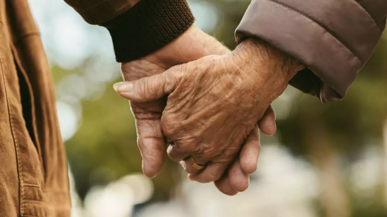 An Ohio couple, who were married for 79 years, died within hours of each other to become inseparable | Representative image