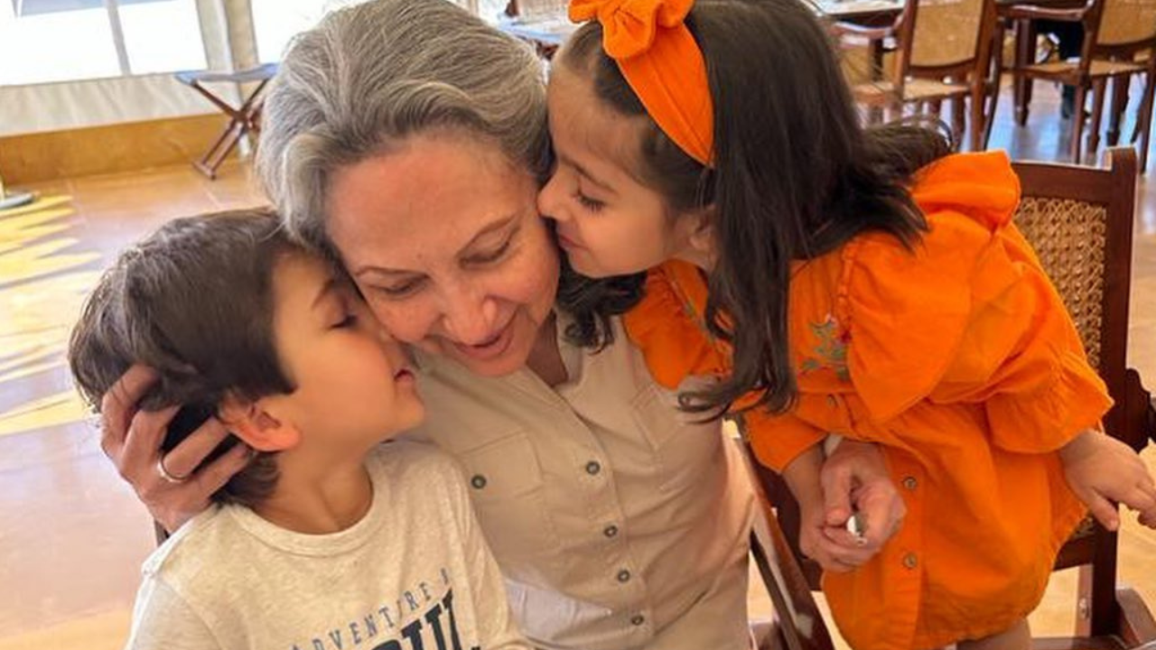 Sharmila Tagore with Taimur and Inaaya