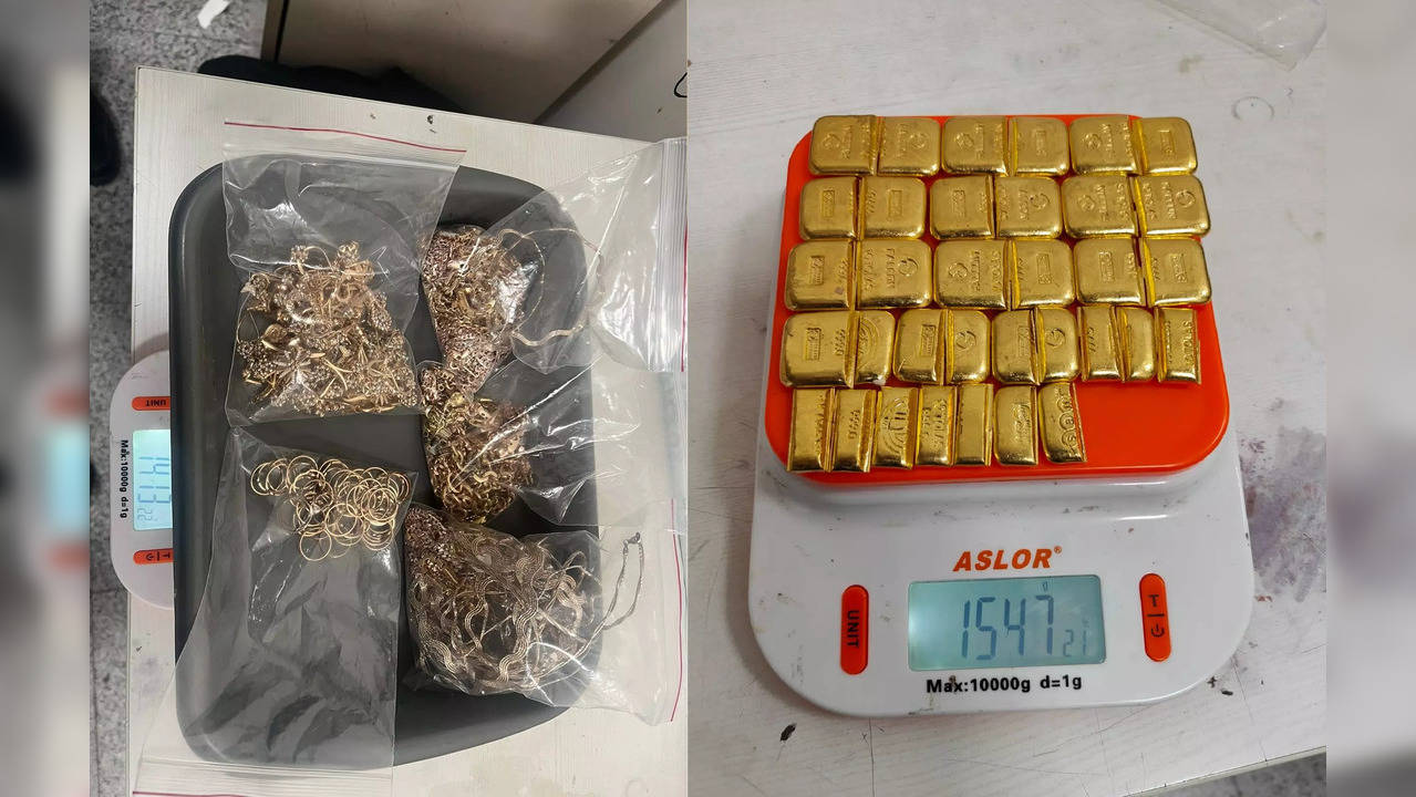 Gold seizure by Hyderabad airport customs.