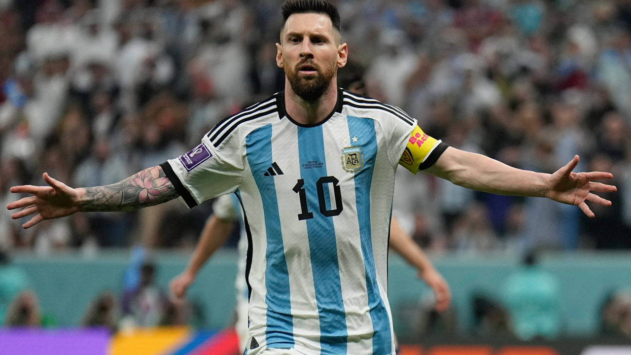 Lionel Messi penalty -AP