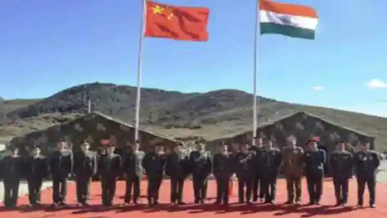 ​Indian and Chinese troops