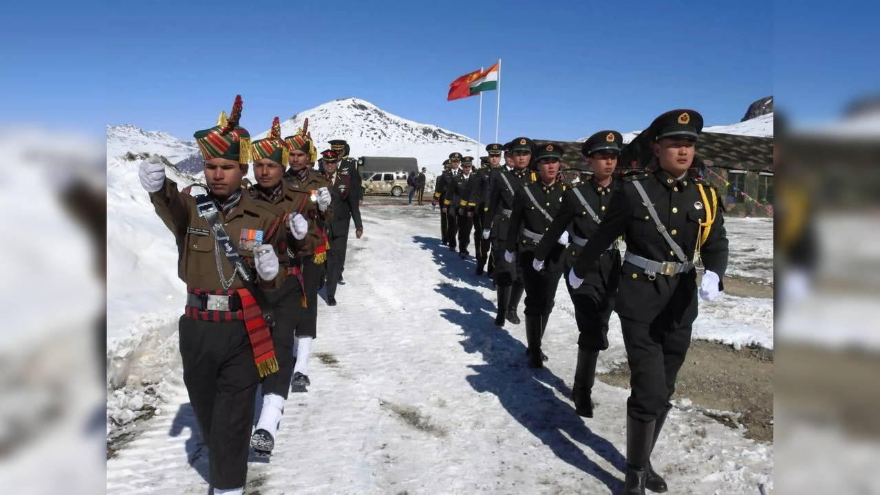 Indian and Chinese soldiers