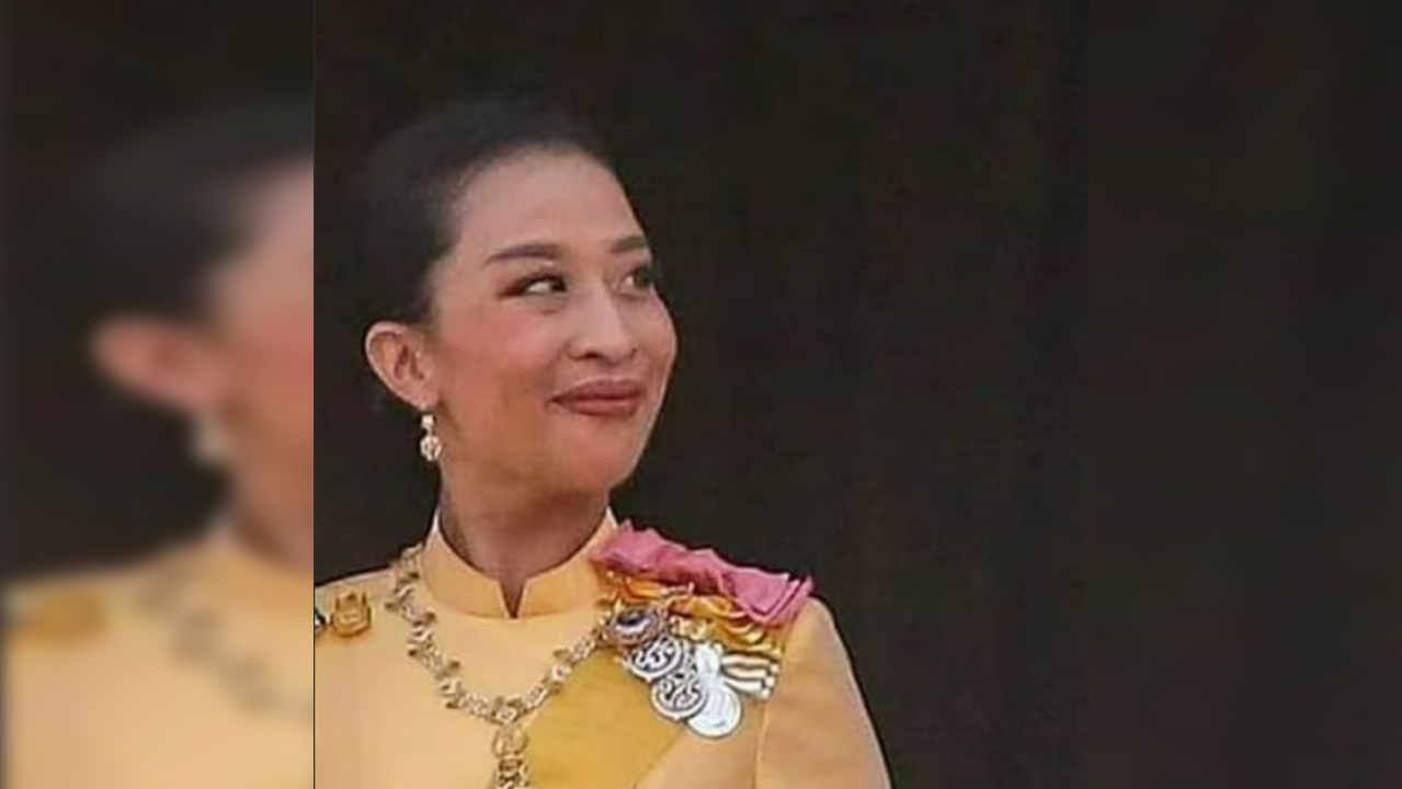 Thai Princess Suffers A Heart Attack Collapses While Running Cpr Not