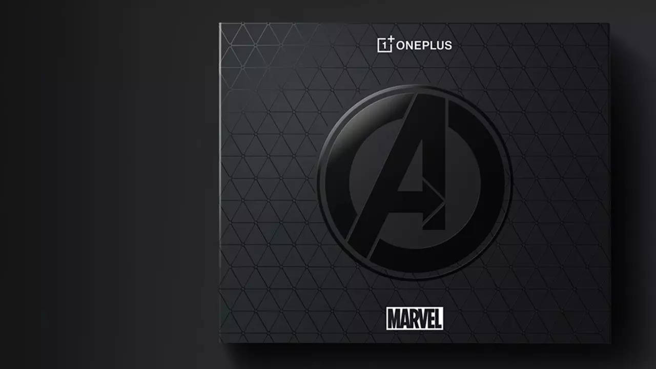 OnePlus 10T Marvel Edition Box (credit: Twitter/OnePlus)