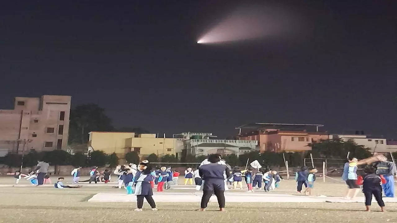 Not a UFO: 'Mysterious' light in Kolkata sky for 3 minutes was Agni-V test-firing  illumination