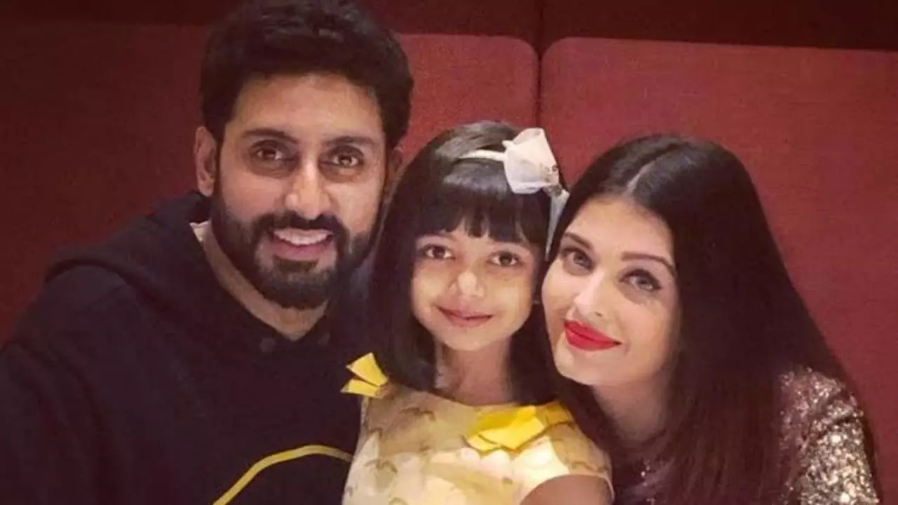 Aishwarya Rai, Aaradhya cheer for Abhishek's Kabaddi team