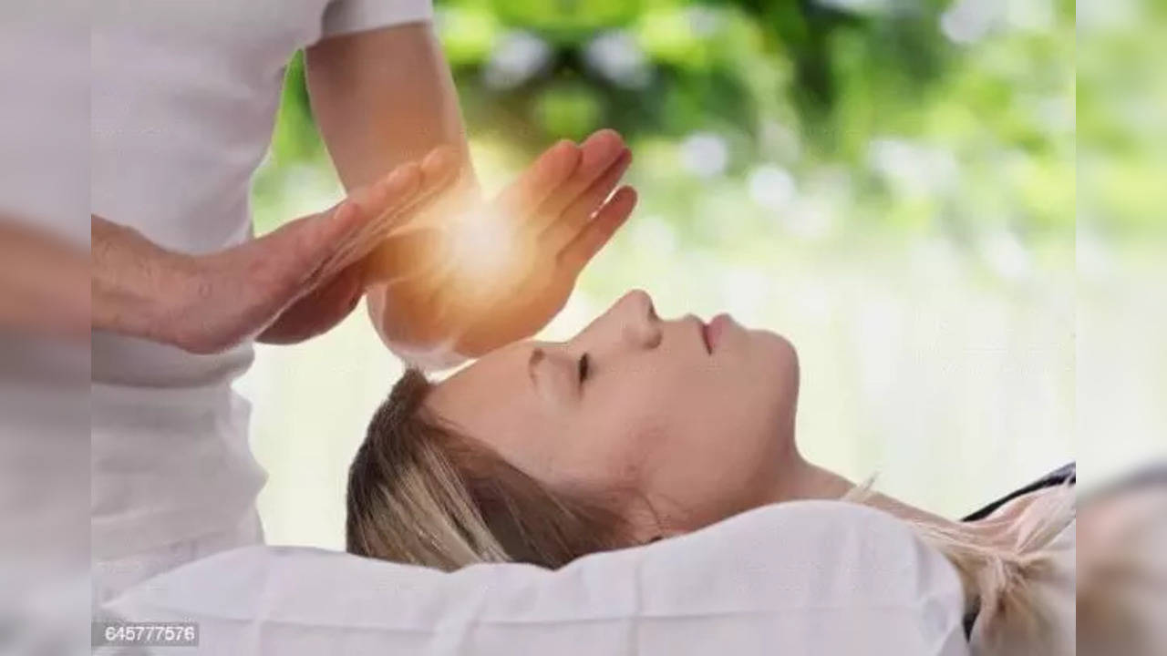 Reiki How Does This Energy Healing Works And Its Health Benefits Spirituality News Times Now