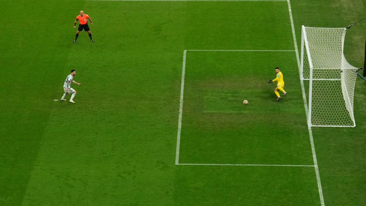 Lionel Messi first player in history to score in all 4 knockout match of a single world