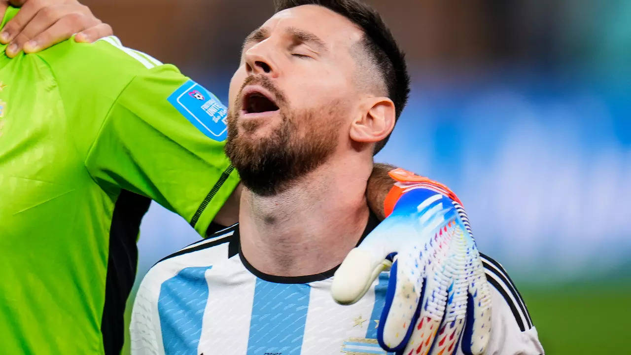 WATCH: Lionel Messi belts out Argentina national anthem during FIFA World  Cup 2022 final against France