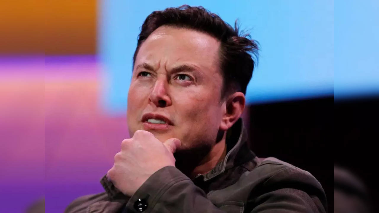 In Twitter poll, Elon Musk asks followers if he should quit