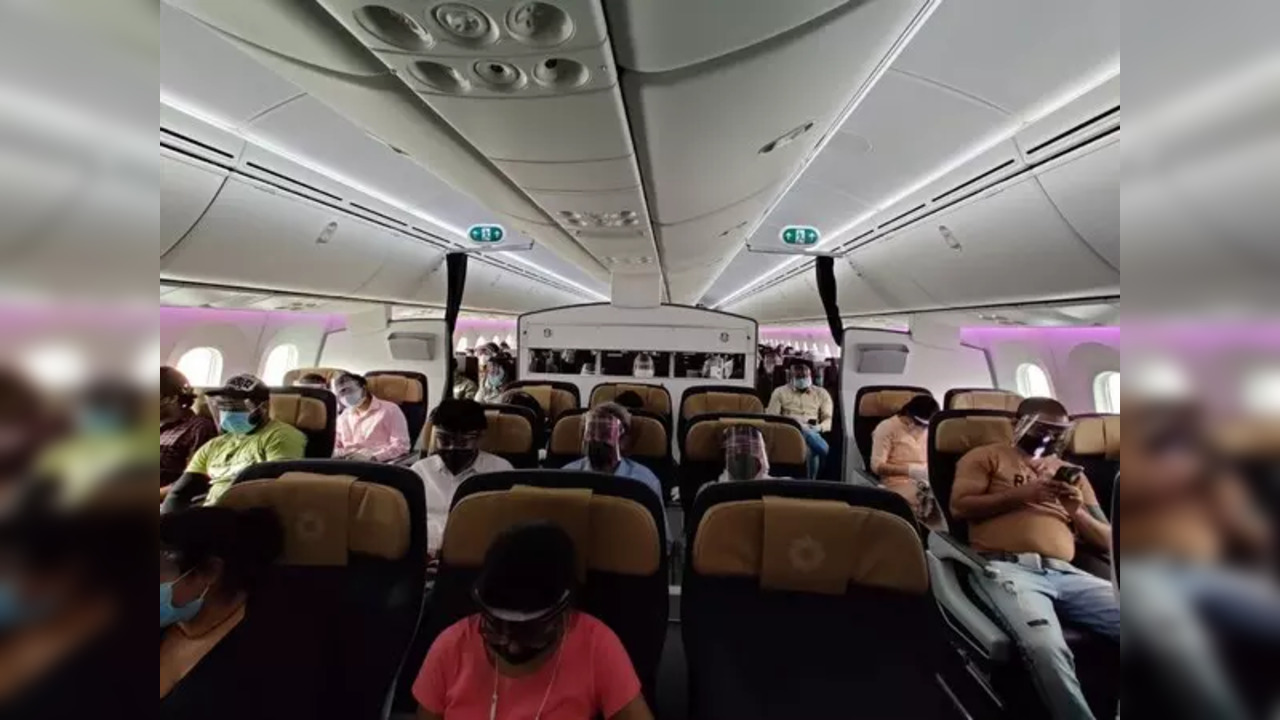 MUMBAI VISTARA FLIGHT - ANI