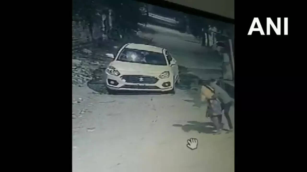 Girl marries her 'kidnapper', seeks protection from family in Telangana