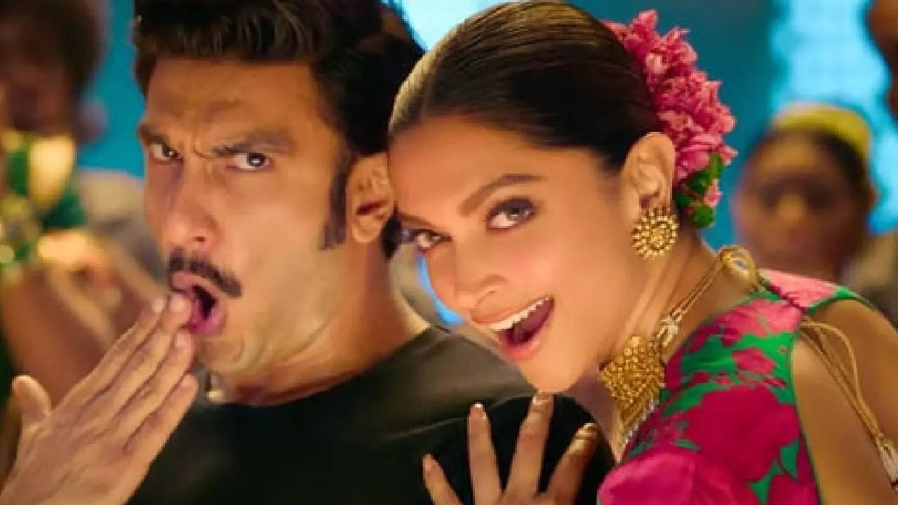 Ranveer Singh, Deepika Padukone in Cirkus