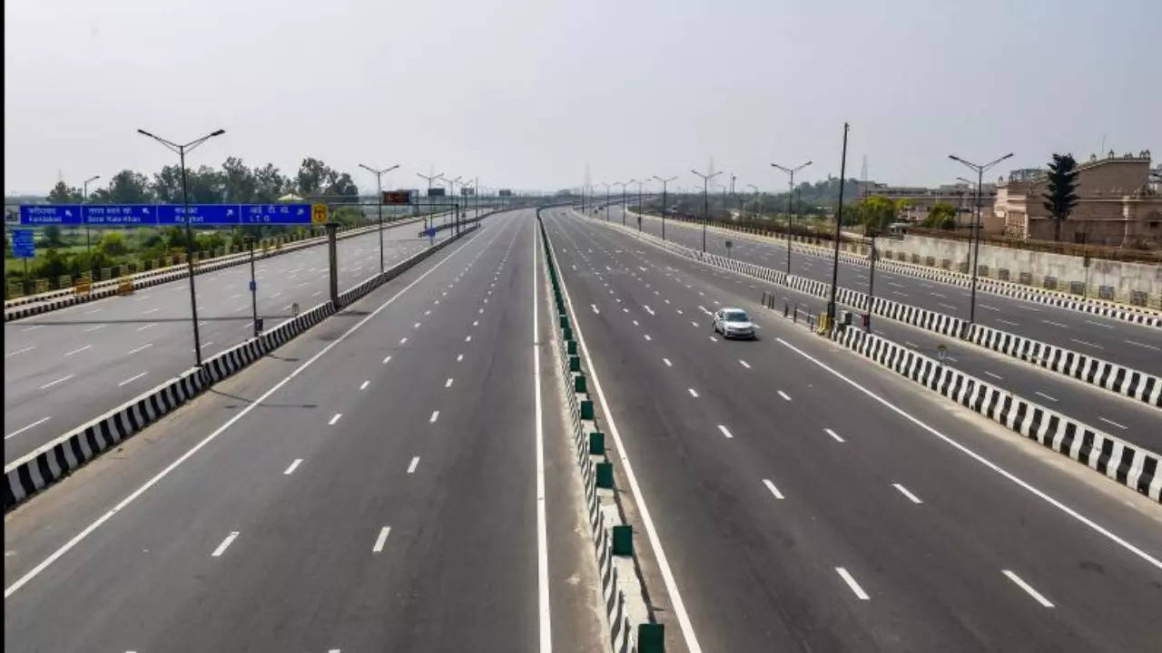 Outer Ring Road For Thiruvananthapuram Compressed 1 | PDF | Road | Toll Road
