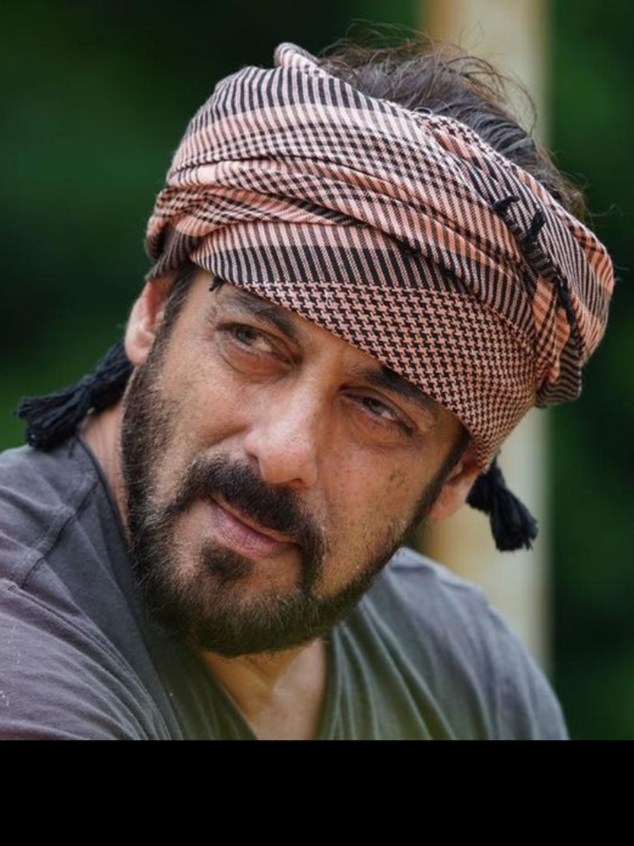 Salman Khan Birthday Wishes and photos to share on WhatsApp status