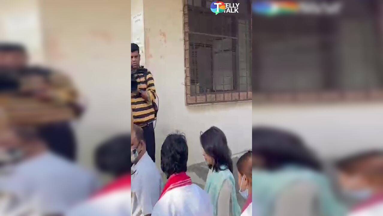Tunisha sharma funeral tunisha s uncle arrives to collect her mortal