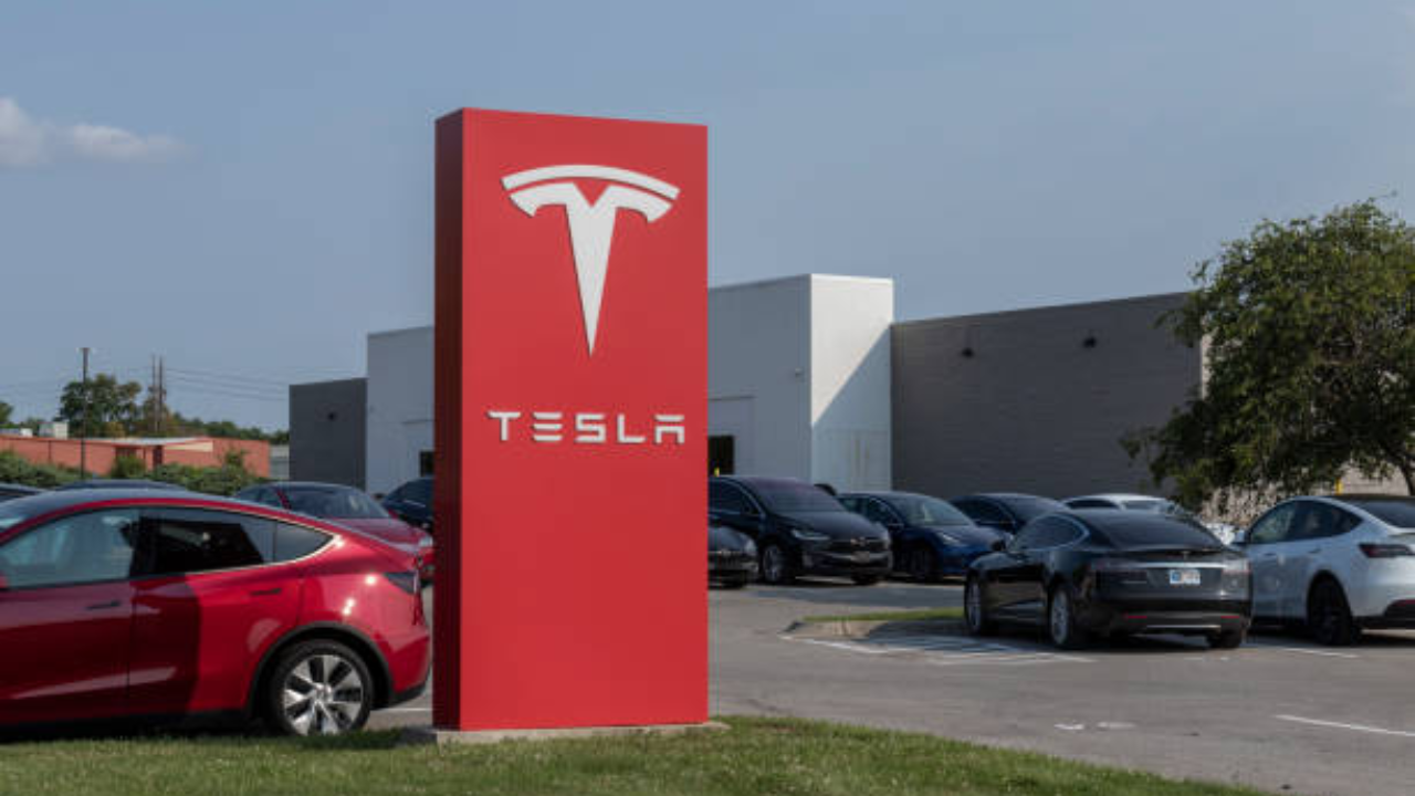 Tesla to suspended production at its Shanghai plant in January. Here's why