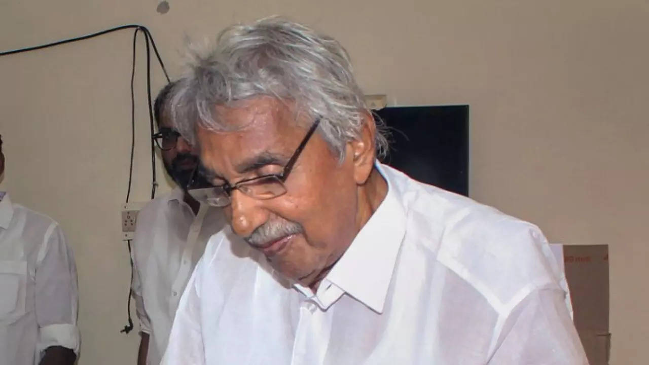 Oommen Chandy - PTI