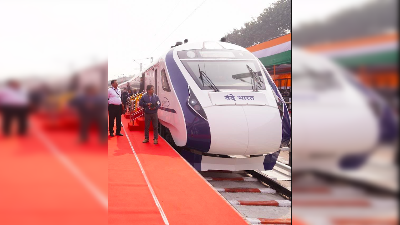 Howrah-NJP Vande Bharat Express: [Updated] route, timings, ticket ...