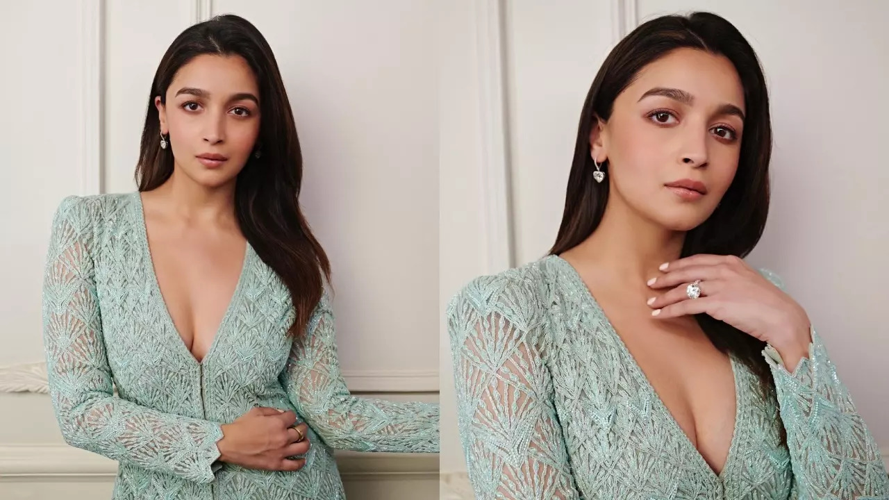 Alia Bhatt flaunts wedding ring