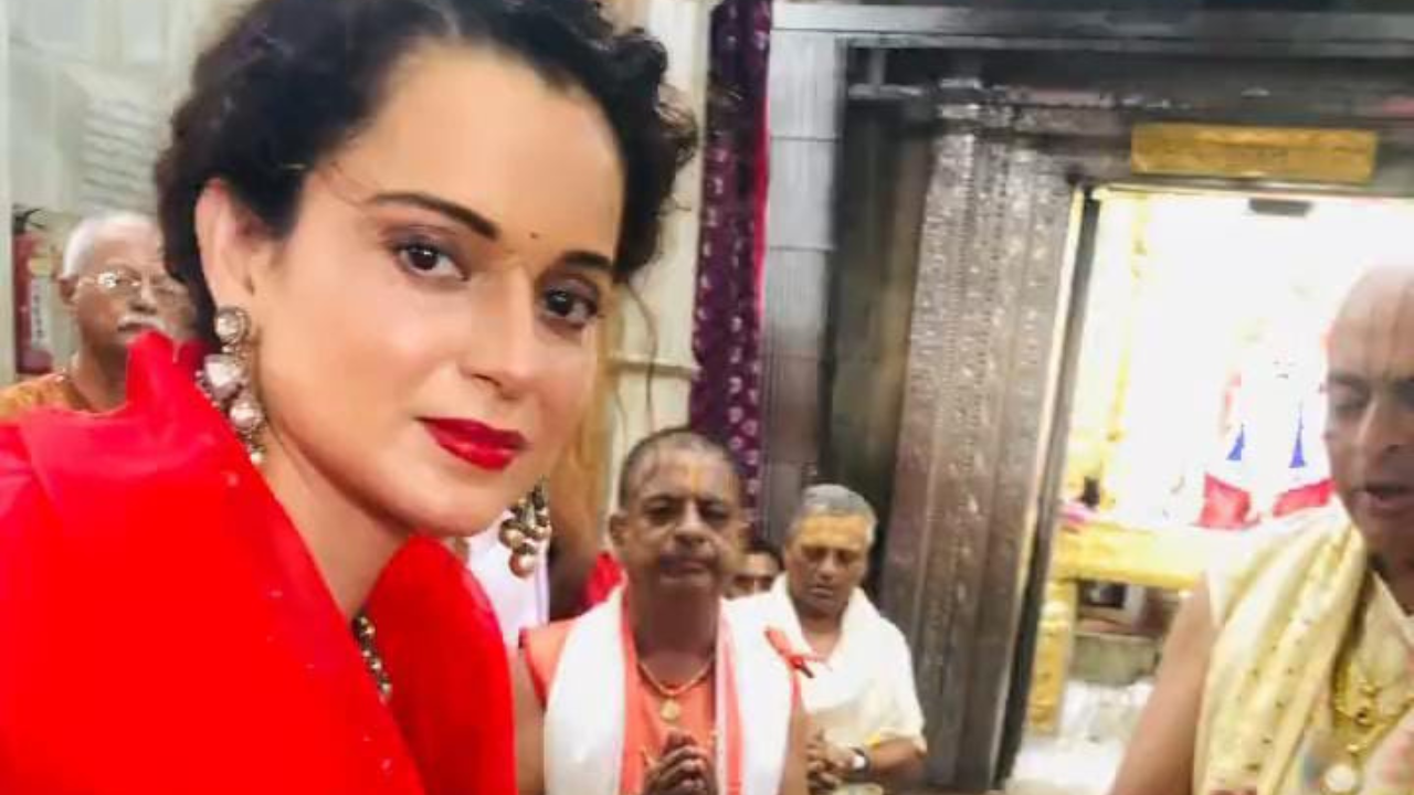 Kangana Ranaut begins the New Year by seeking blessings at a temple