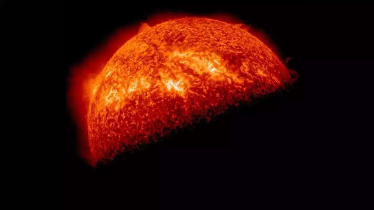 NASA has shared a mesmerizing image of the sun.