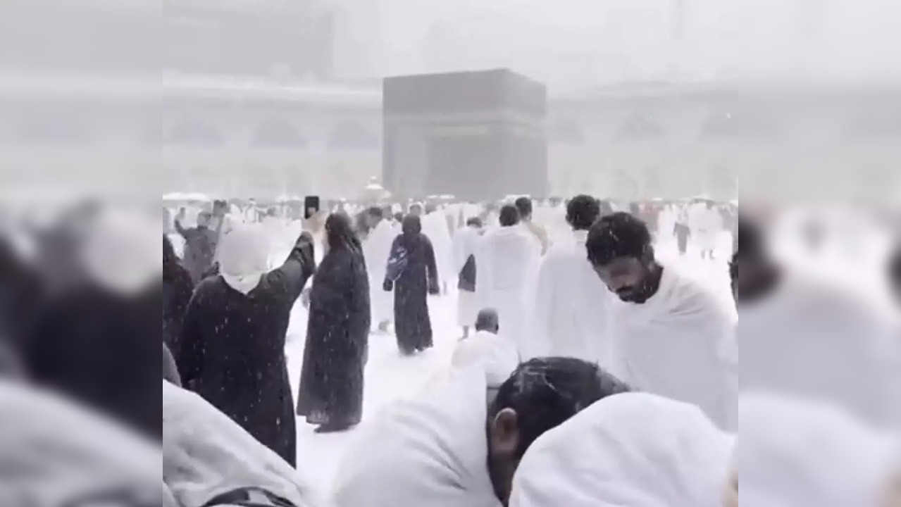 Snowfall in Makkah