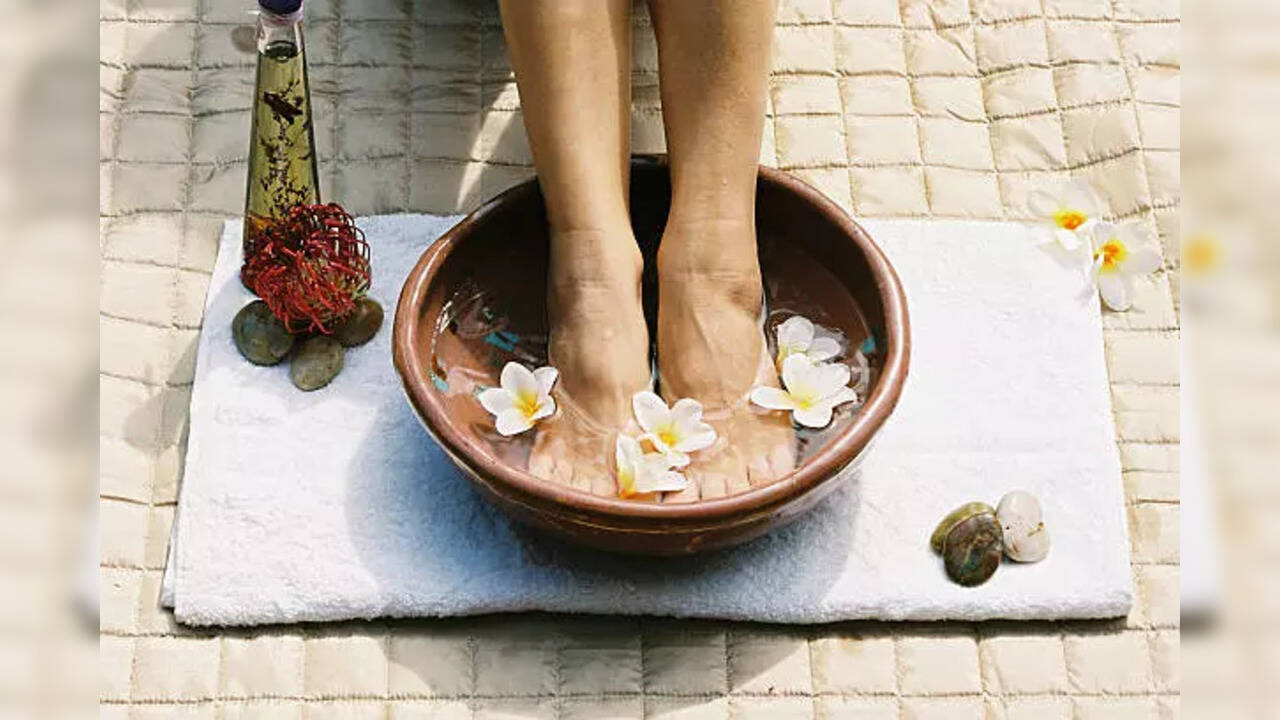 Know why you should never clean your feet with soap; instead, use this component for a footbath