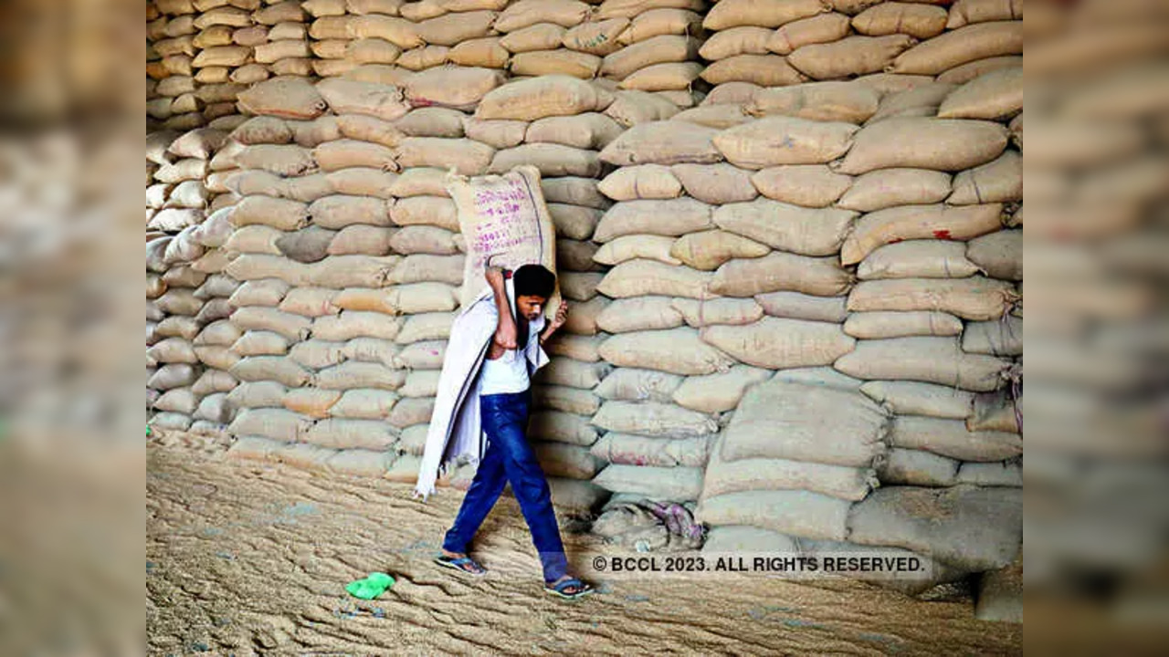 Global food prices hit record high in 2022; still 'many risks' with future supplies, says UN body