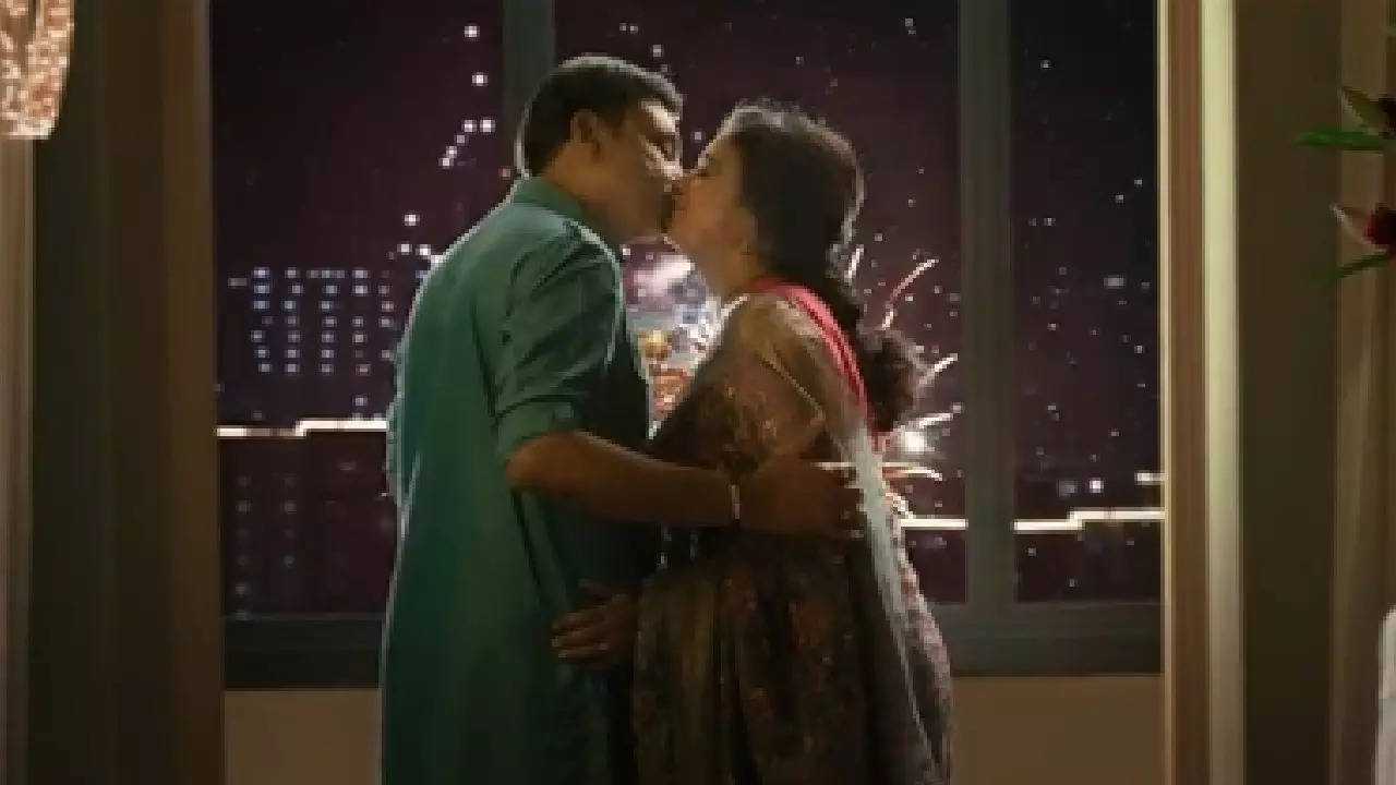 Mahesh Babus brother Nareshs kissing video with Pavithra Lokesh goes viral image