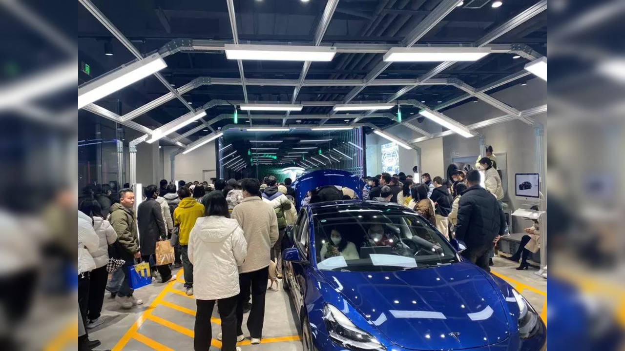 Tesla owners are protesting in China