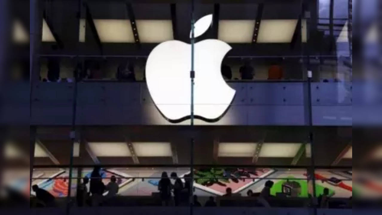 Apple set to open physical stores in India in 2023, starts hiring.